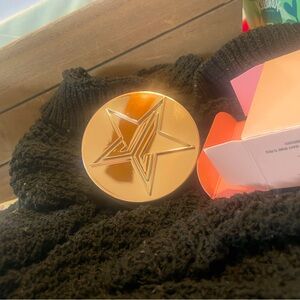 MAGIC STAR™ LUMINOUS SETTING POWDER Topaz